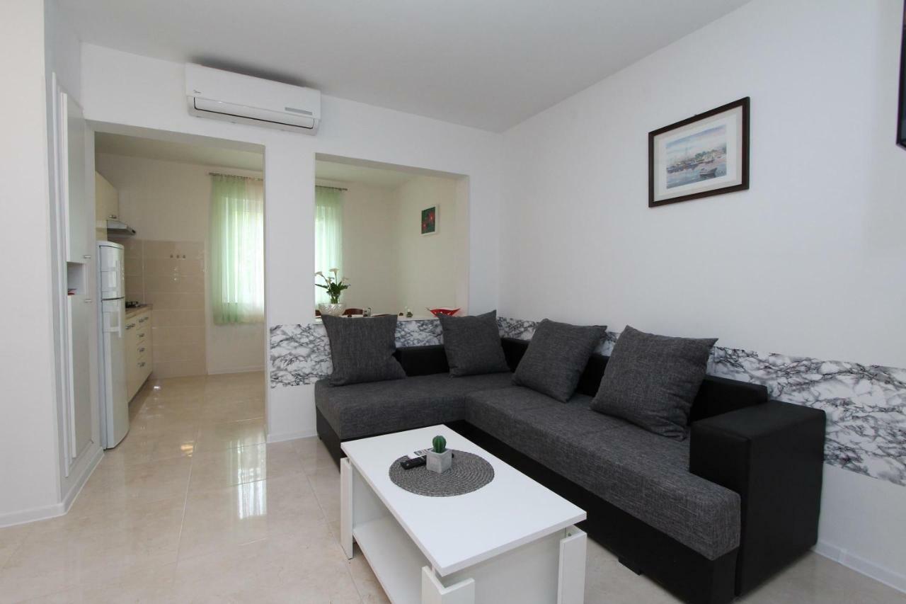 Apartments Palaziol Ровінь Екстер'єр фото