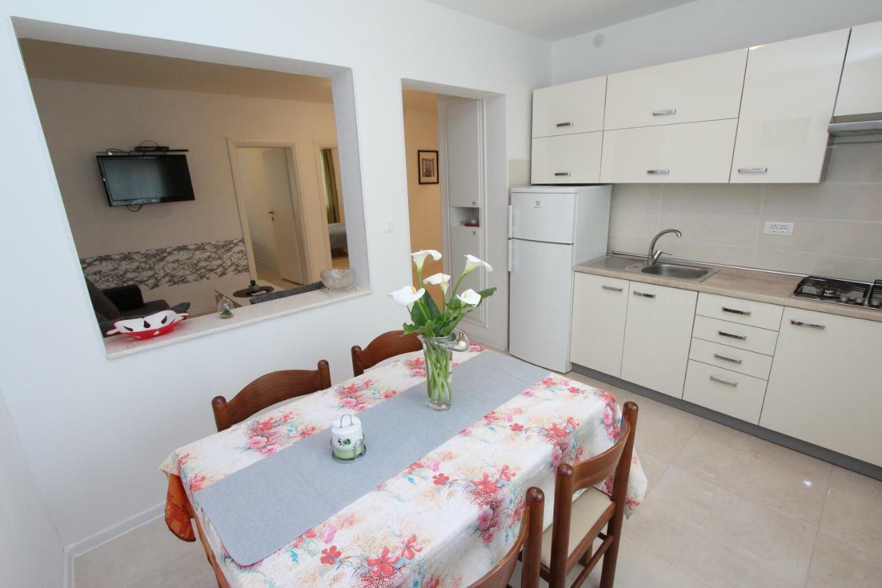 Apartments Palaziol Ровінь Екстер'єр фото